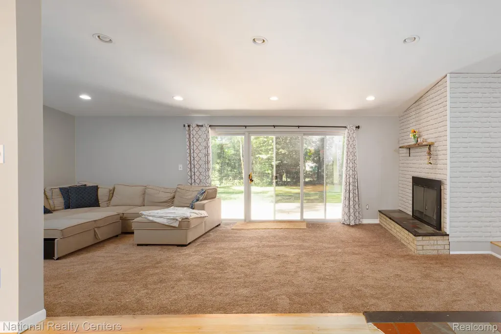 32484 Chesterbrook Street Farmington Hills City MI 48334
