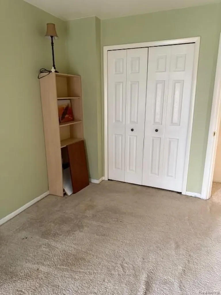 25325 Potomac Drive South Lyon City MI 48178