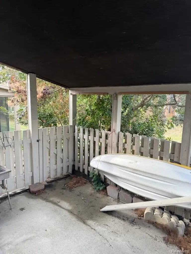 25325 Potomac Drive South Lyon City MI 48178