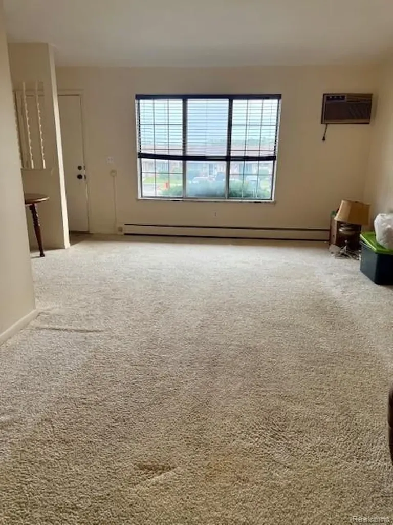 25325 Potomac Drive South Lyon City MI 48178