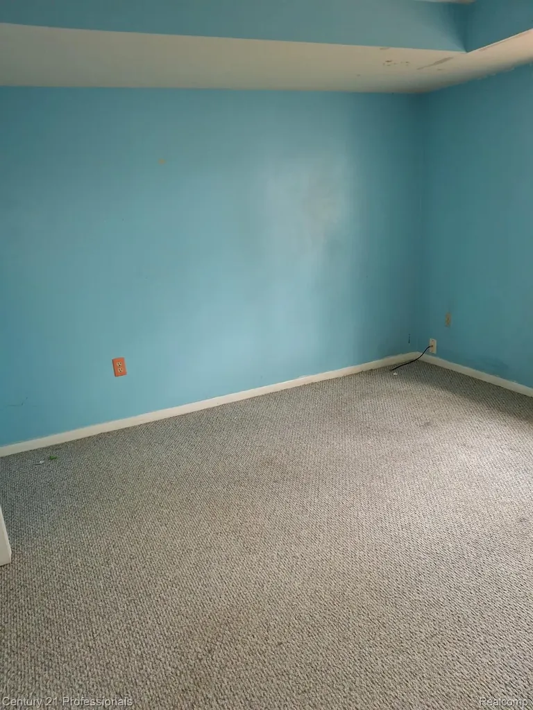 2513 Golden Shores Drive Fenton Charter Township MI 48430