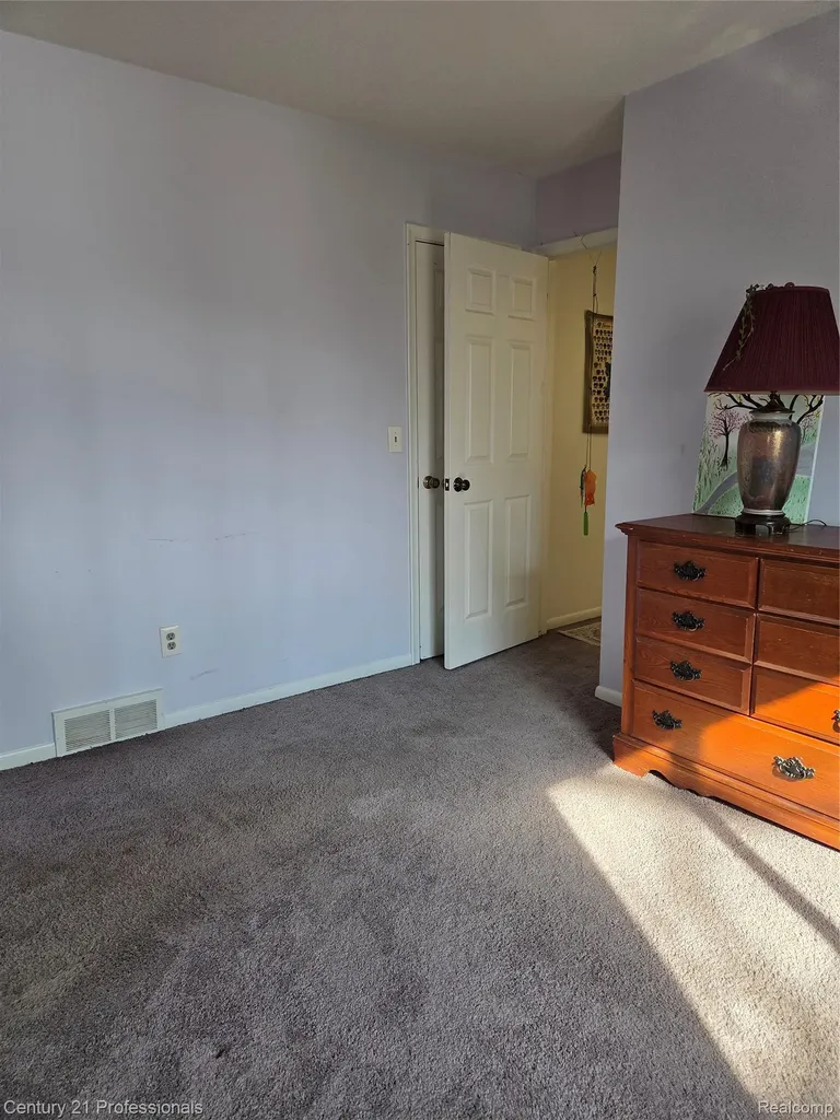 2513 Golden Shores Drive Fenton Charter Township MI 48430