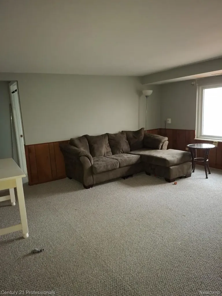 2513 Golden Shores Drive Fenton Charter Township MI 48430