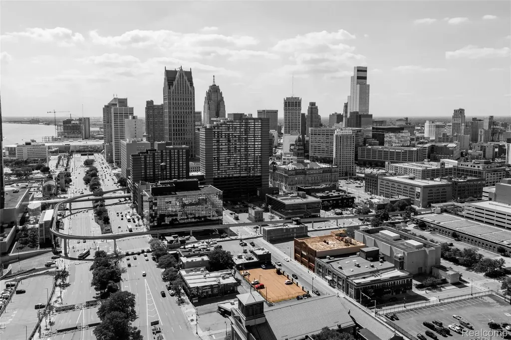 565 E Larned Street Detroit City MI 48226