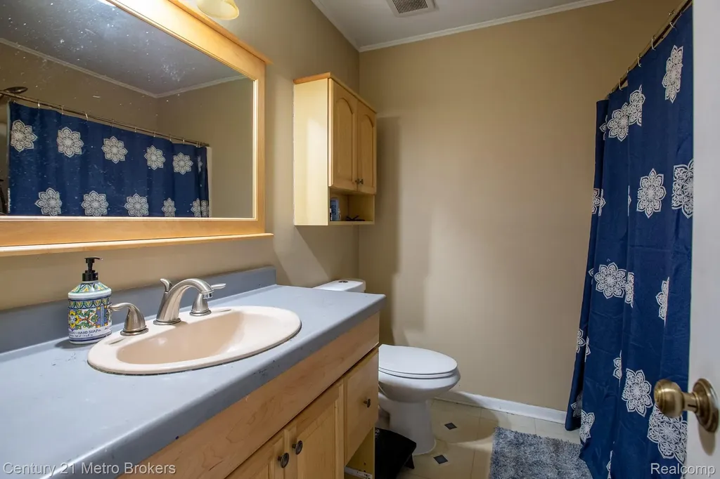 6101 Belsay Road Grand Blanc Charter Township MI 48439