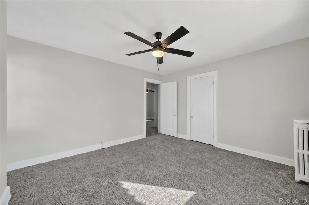 15888 Ohio Street Detroit City MI 48238