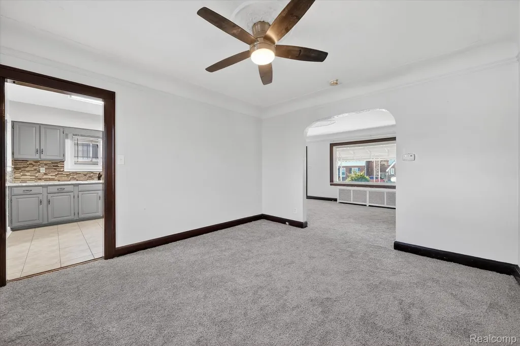 15888 Ohio Street Detroit City MI 48238