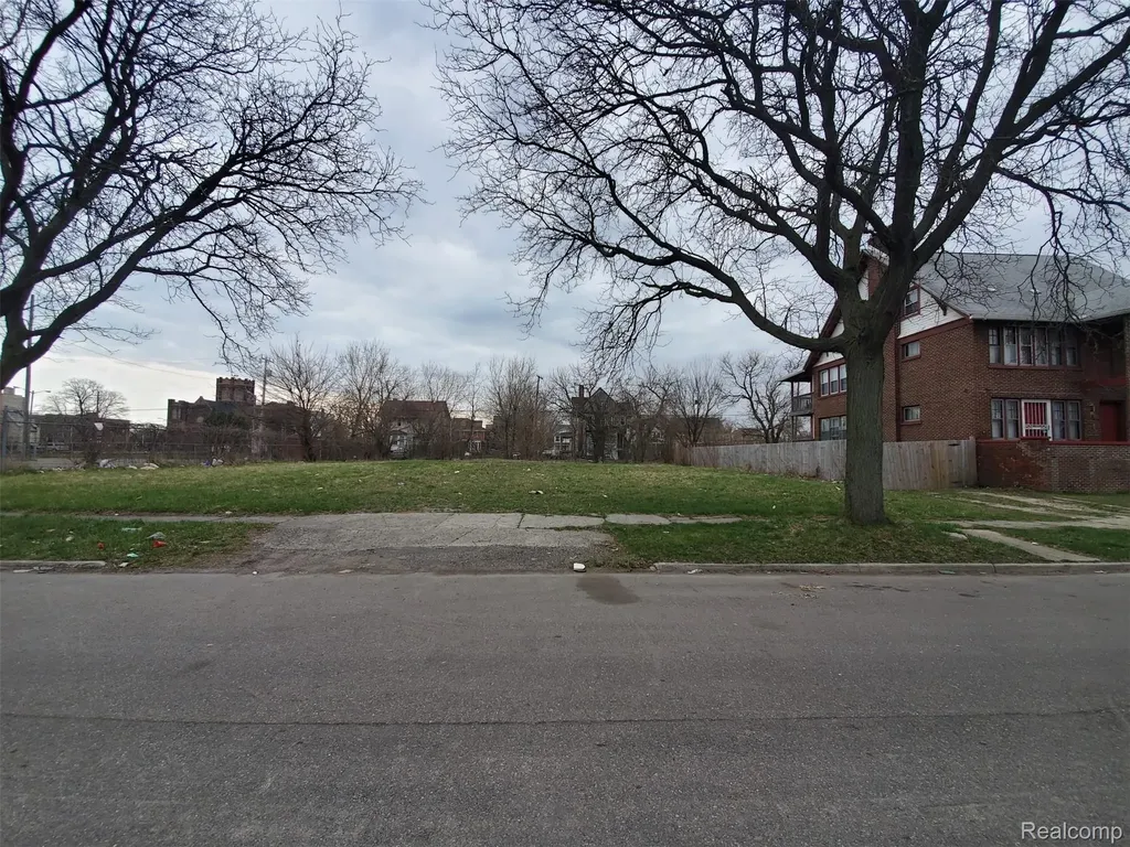101 Blaine Detroit City MI 48202