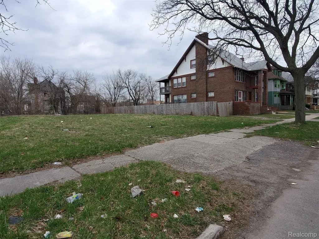 101 Blaine Detroit City MI 48202
