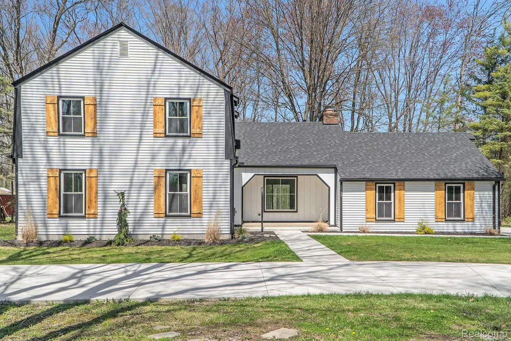 26914 Pebblestone Street Southfield City MI 48034