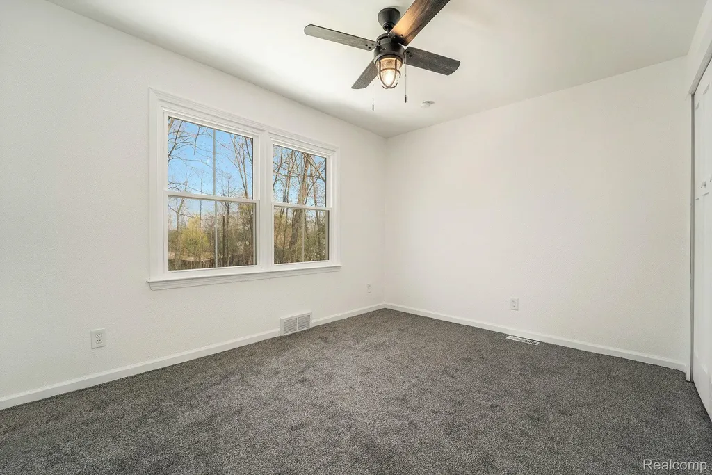 26914 Pebblestone Street Southfield City MI 48034