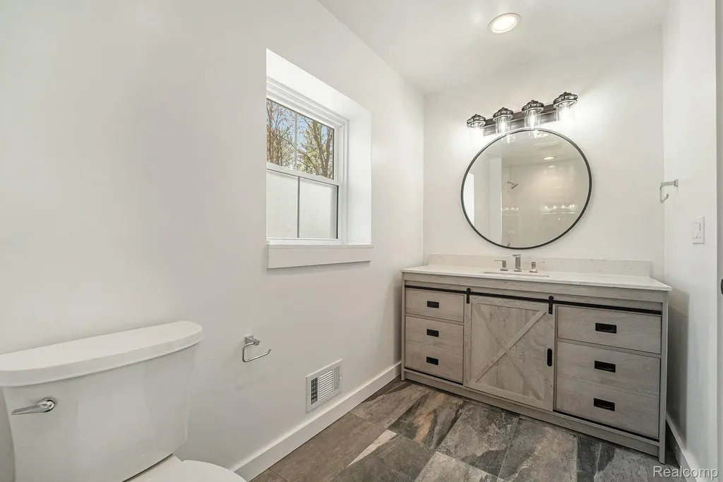 26914 Pebblestone Street Southfield City MI 48034