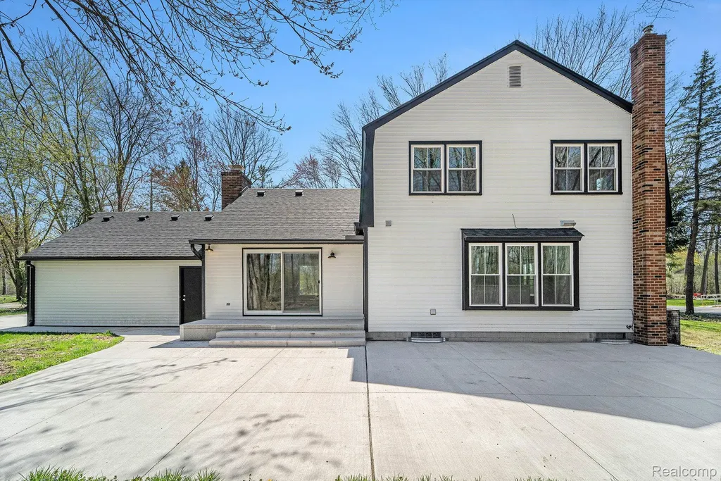 26914 Pebblestone Street Southfield City MI 48034