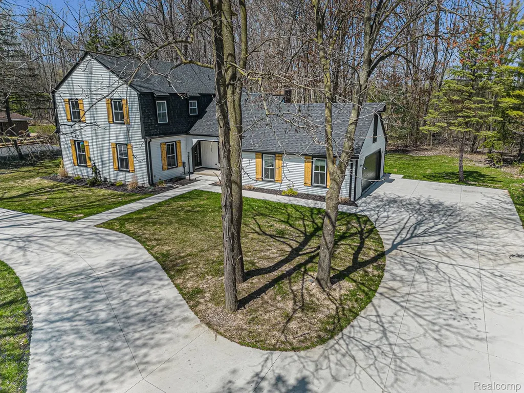 26914 Pebblestone Street Southfield City MI 48034