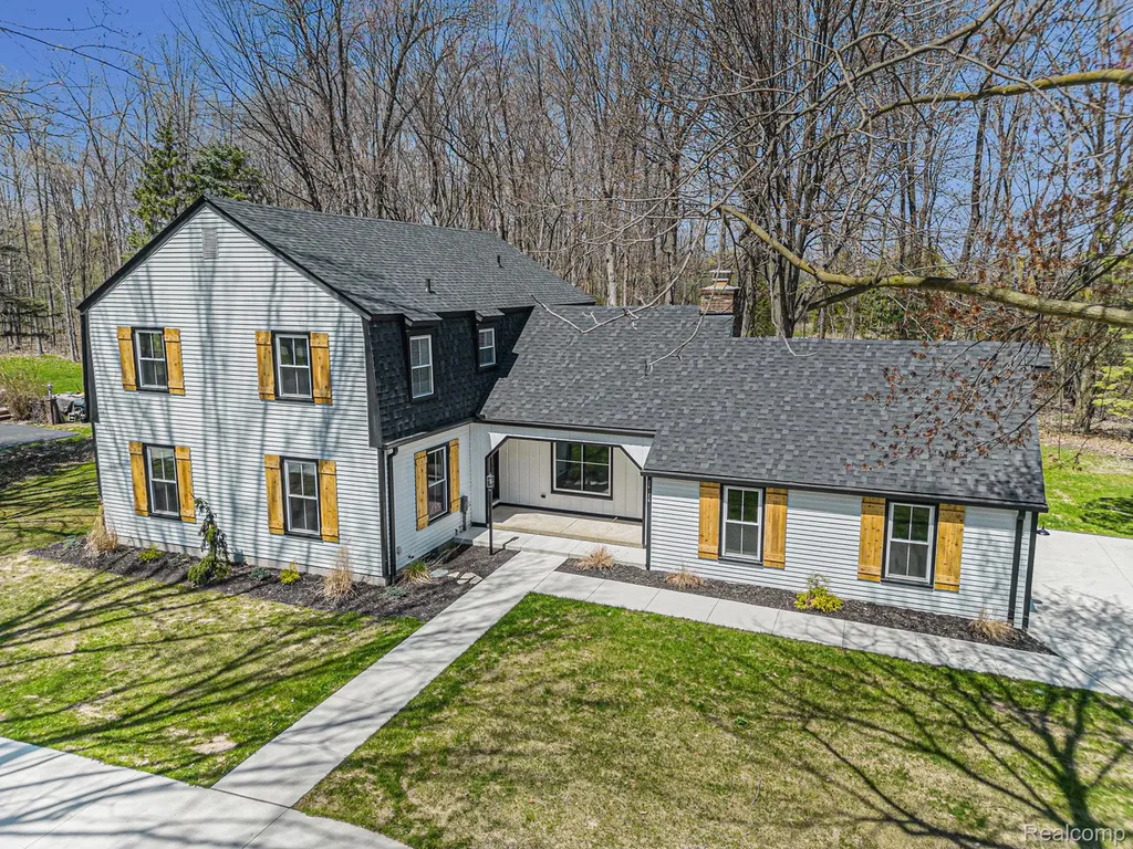 26914 Pebblestone Street Southfield City MI 48034