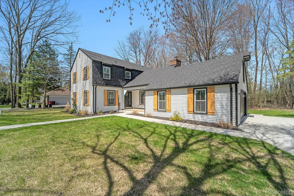26914 Pebblestone Street Southfield City MI 48034