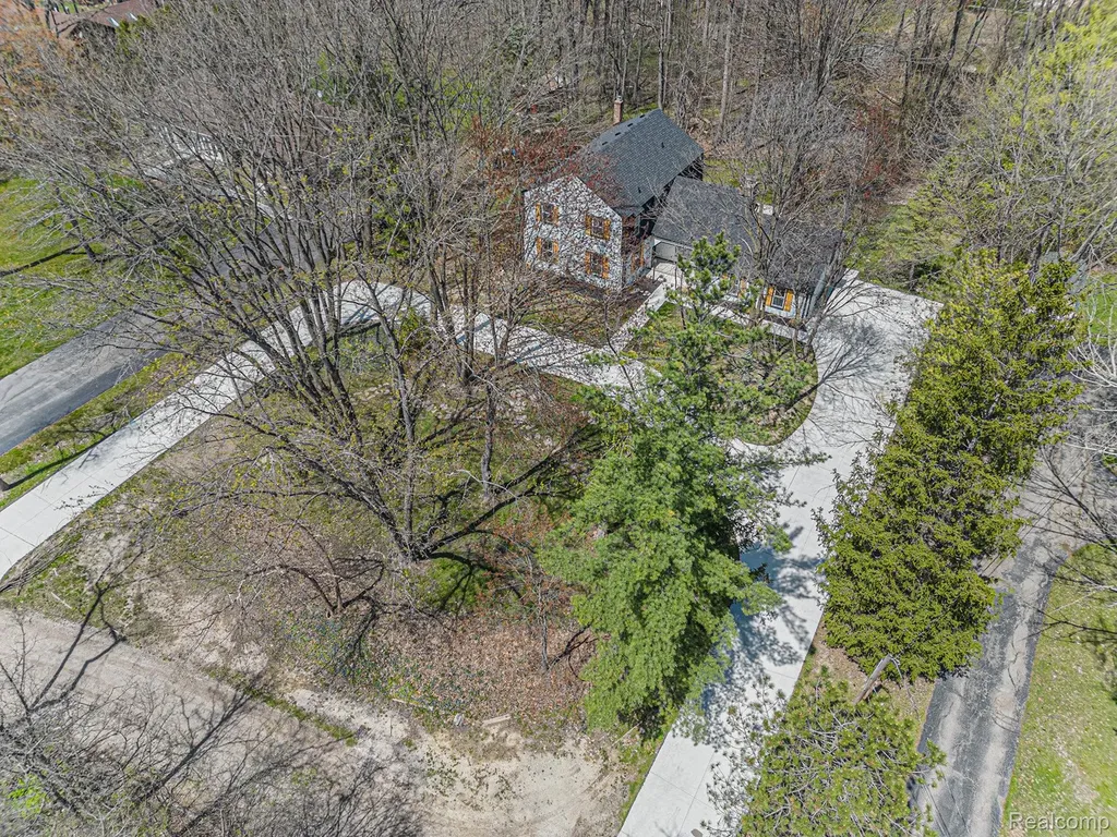 26914 Pebblestone Street Southfield City MI 48034