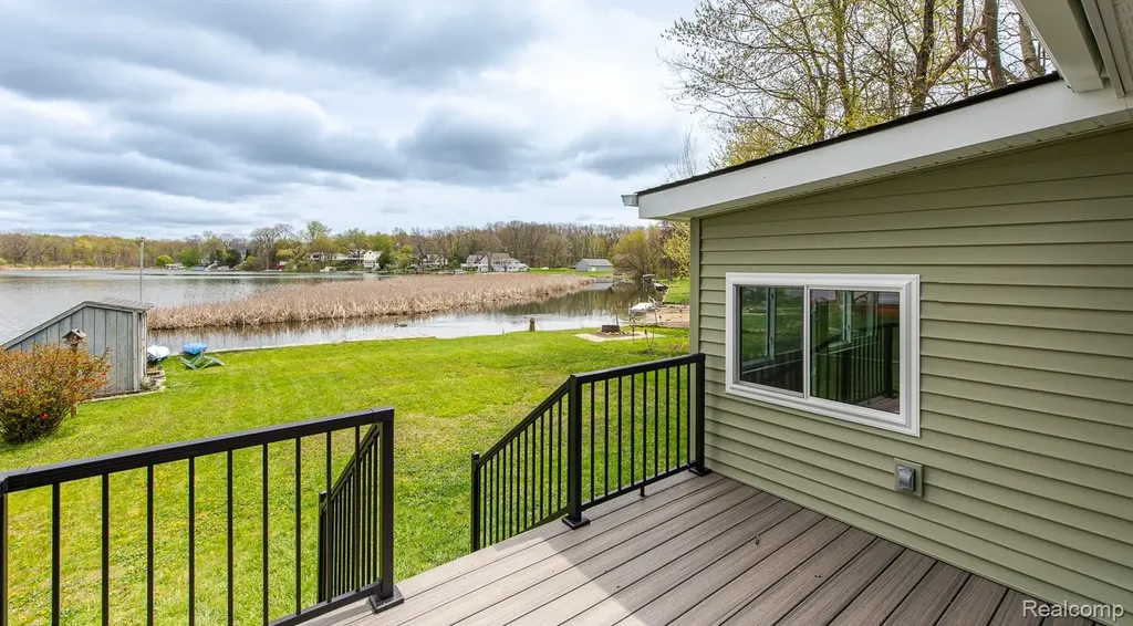 1998 Lakeview Drive Oregon Township MI 48446