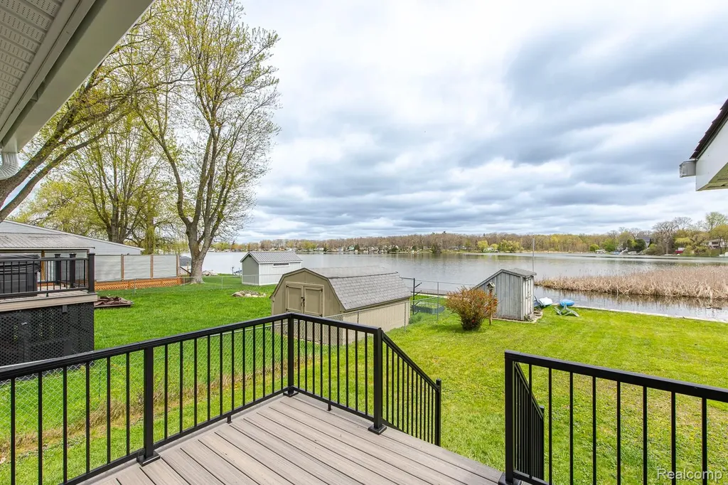 1998 Lakeview Drive Oregon Township MI 48446