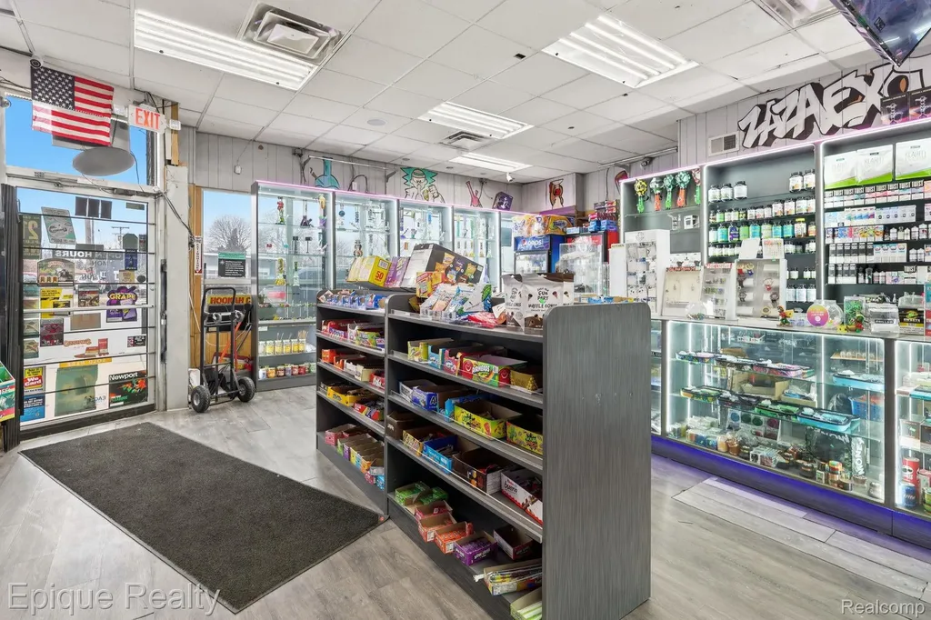 585 Southfield Road Lincoln Park City MI 48146