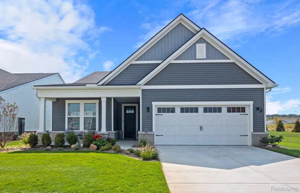 2055 Marigold Way Milford Charter Township MI 48381