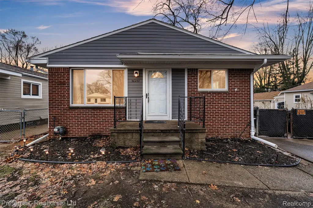 36231 Schley Avenue Westland City MI 48186