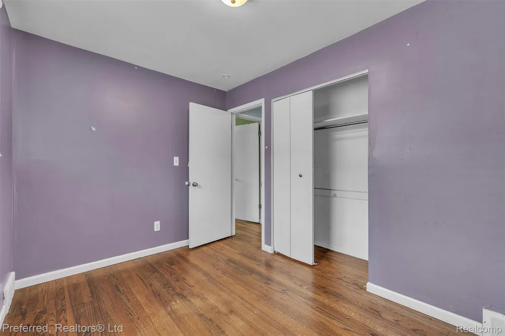 36231 Schley Avenue Westland City MI 48186