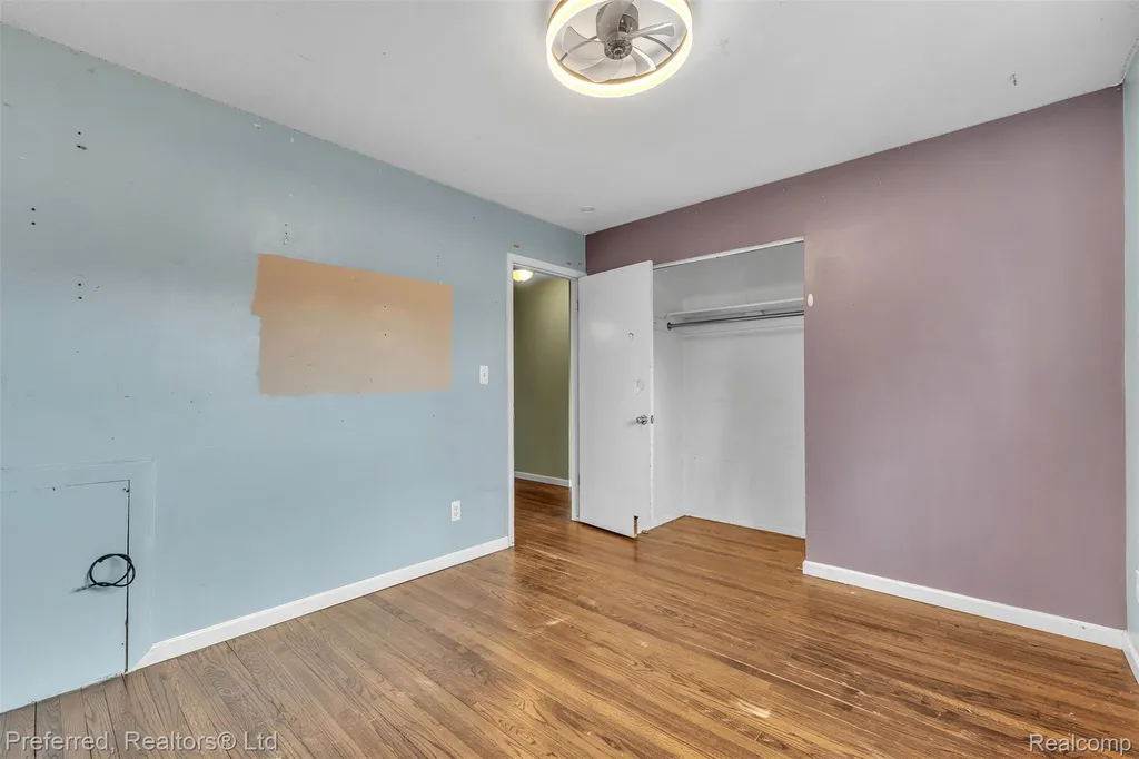 36231 Schley Avenue Westland City MI 48186