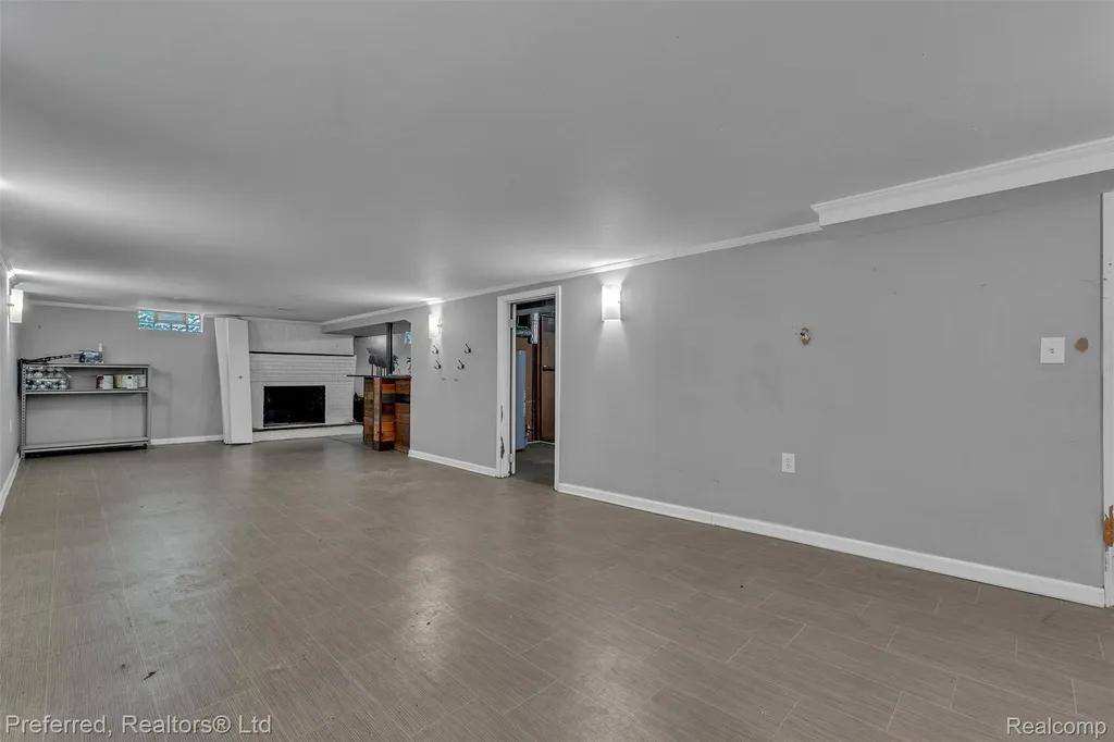 36231 Schley Avenue Westland City MI 48186