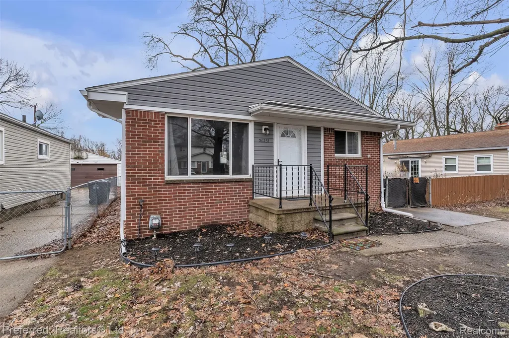 36231 Schley Avenue Westland City MI 48186