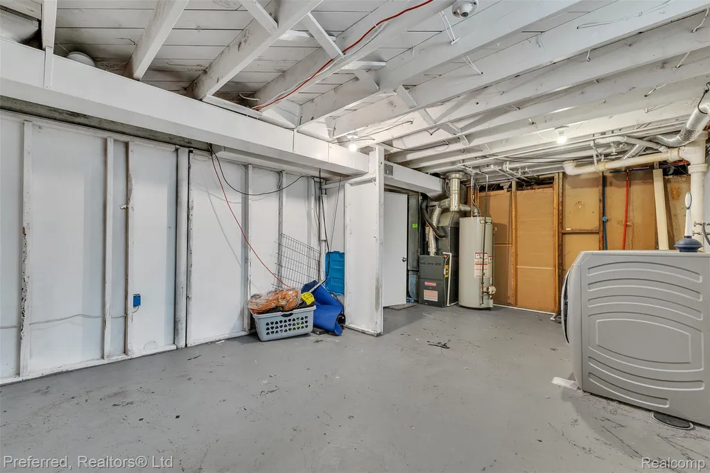 36231 Schley Avenue Westland City MI 48186