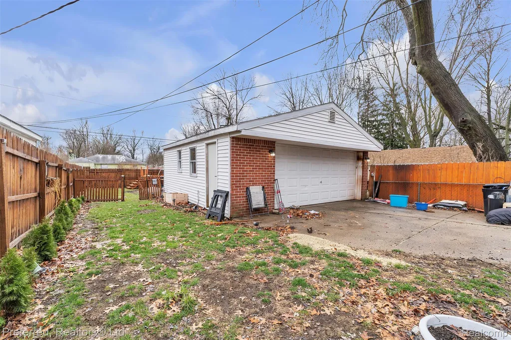 36231 Schley Avenue Westland City MI 48186