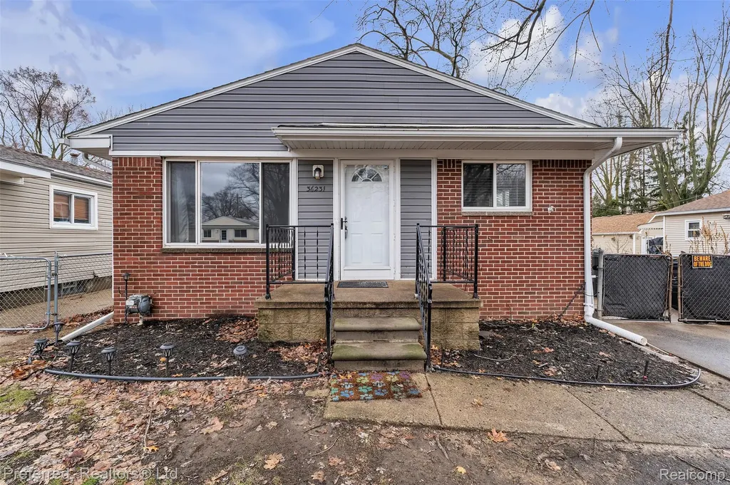 36231 Schley Avenue Westland City MI 48186
