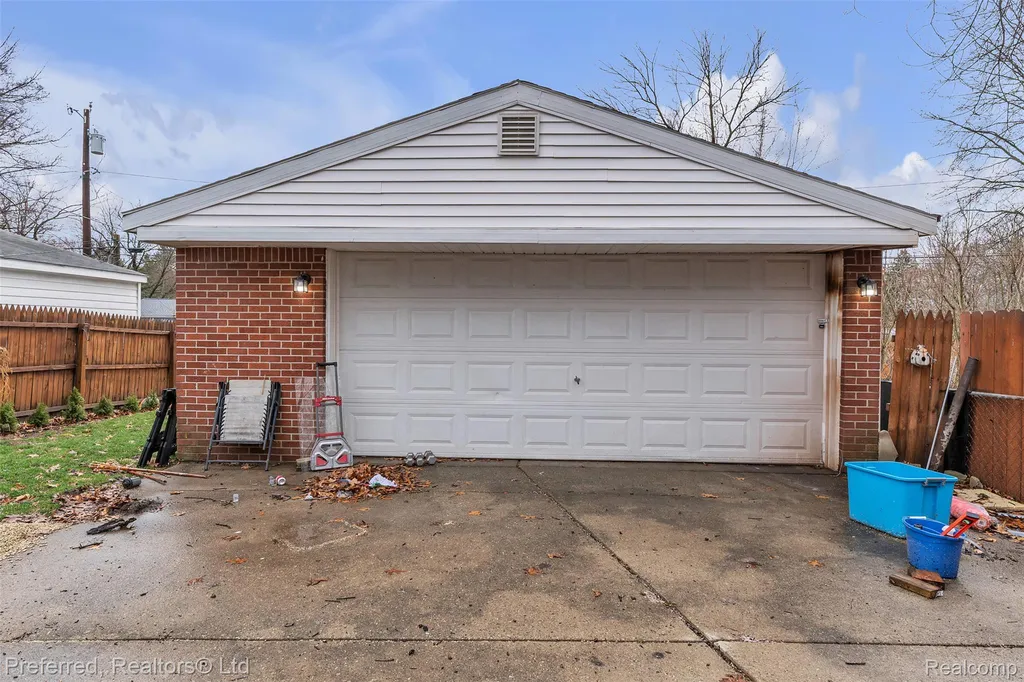 36231 Schley Avenue Westland City MI 48186