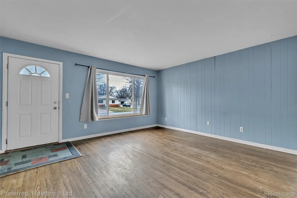 36231 Schley Avenue Westland City MI 48186