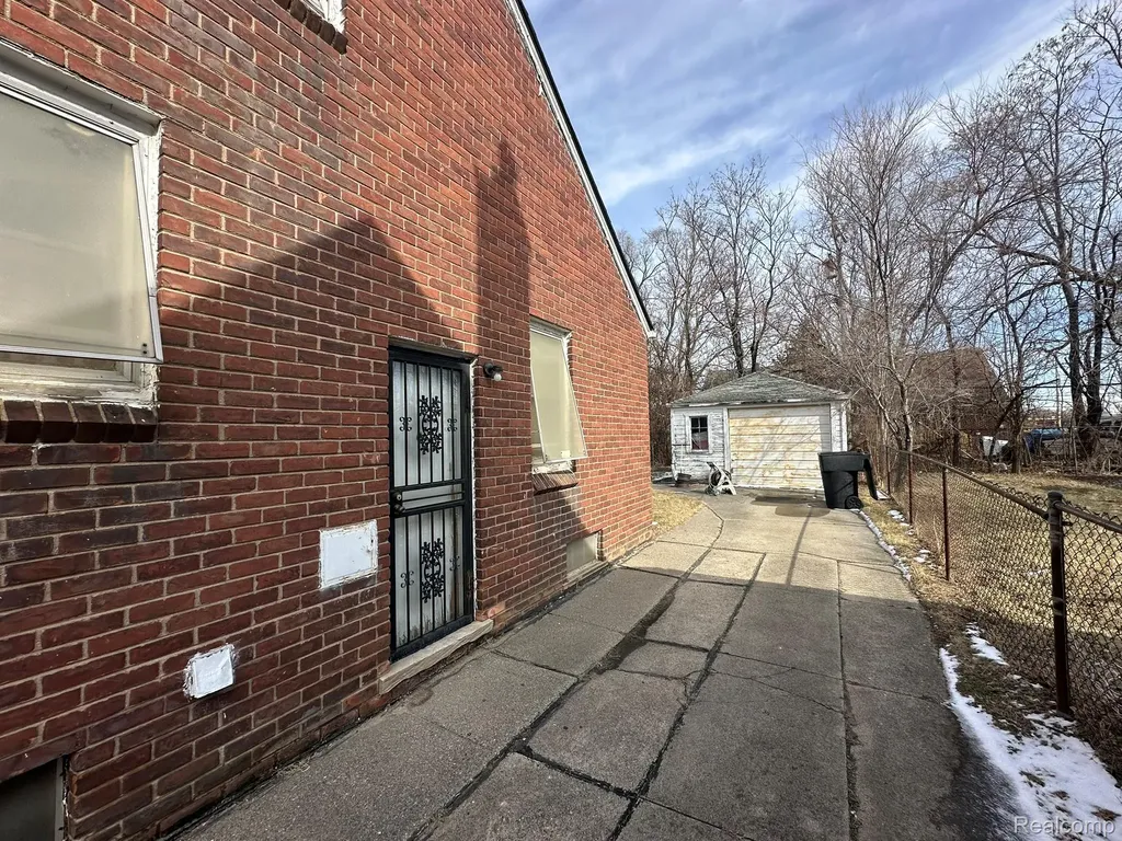 15340 Birwood Street Detroit City MI 48238
