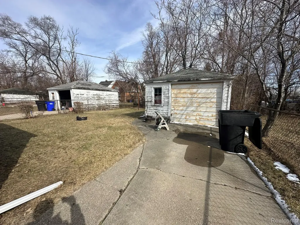 15340 Birwood Street Detroit City MI 48238