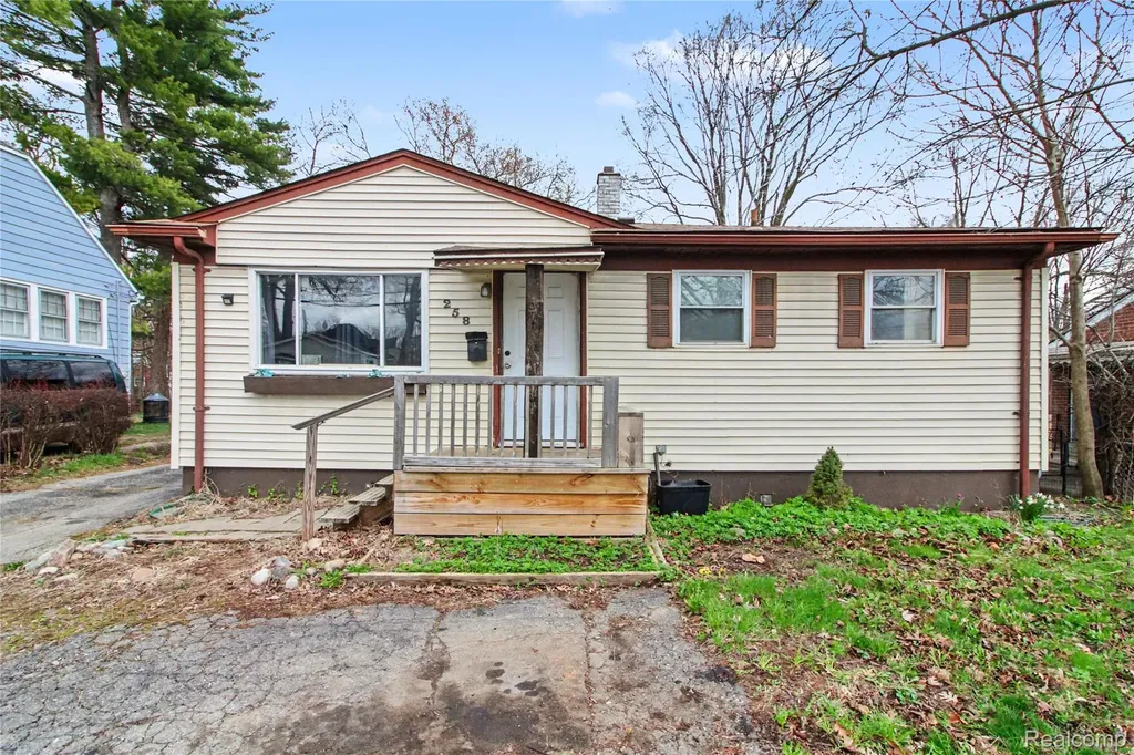 258 Voorheis Street Pontiac City MI 48341