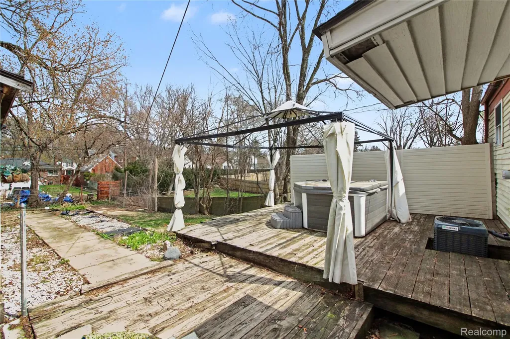 258 Voorheis Street Pontiac City MI 48341