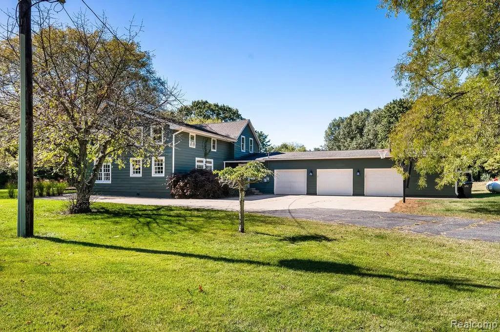 9695 Community Hall Road New Buffalo Township MI 49129