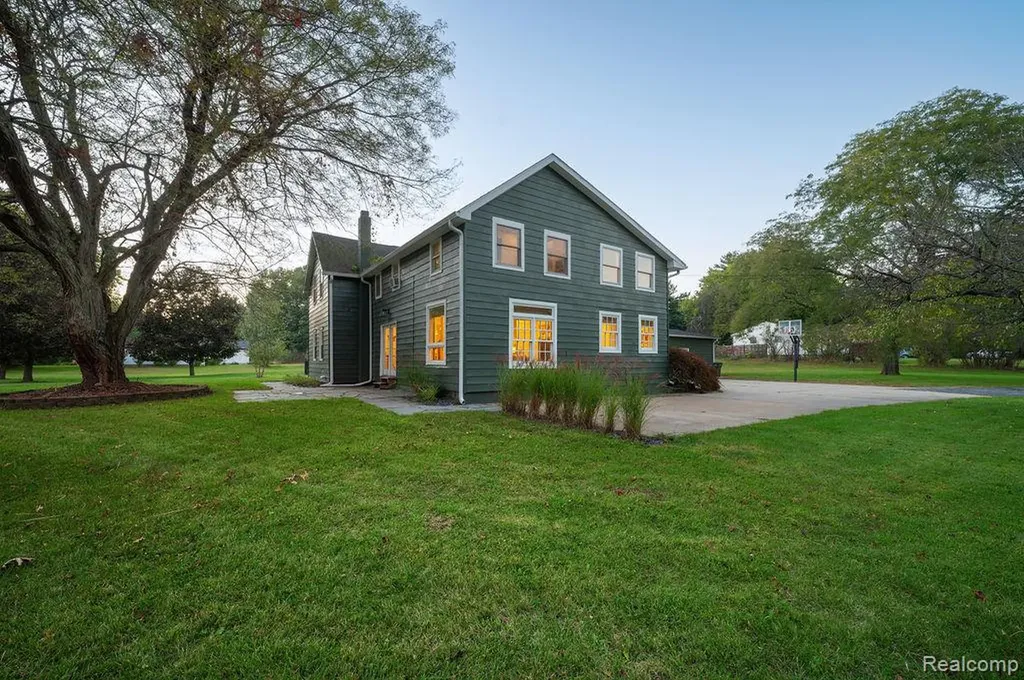 9695 Community Hall Road New Buffalo Township MI 49129