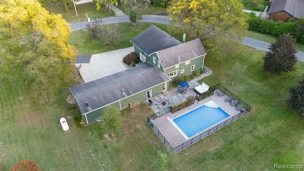 9695 Community Hall Road New Buffalo Township MI 49129