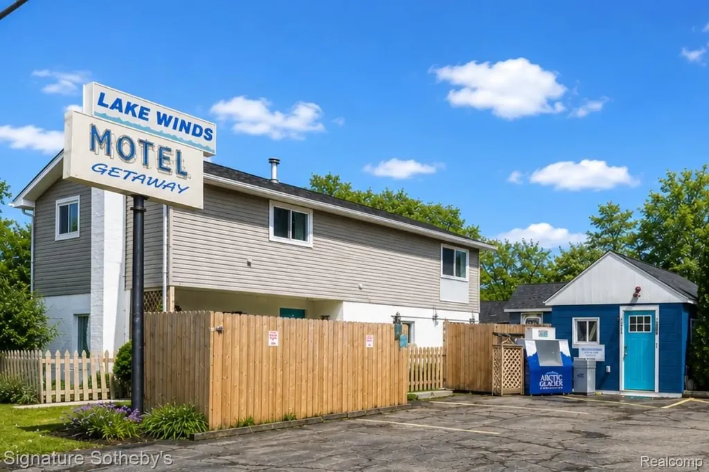 6997 Lakeshore Road Worth Township MI 48450