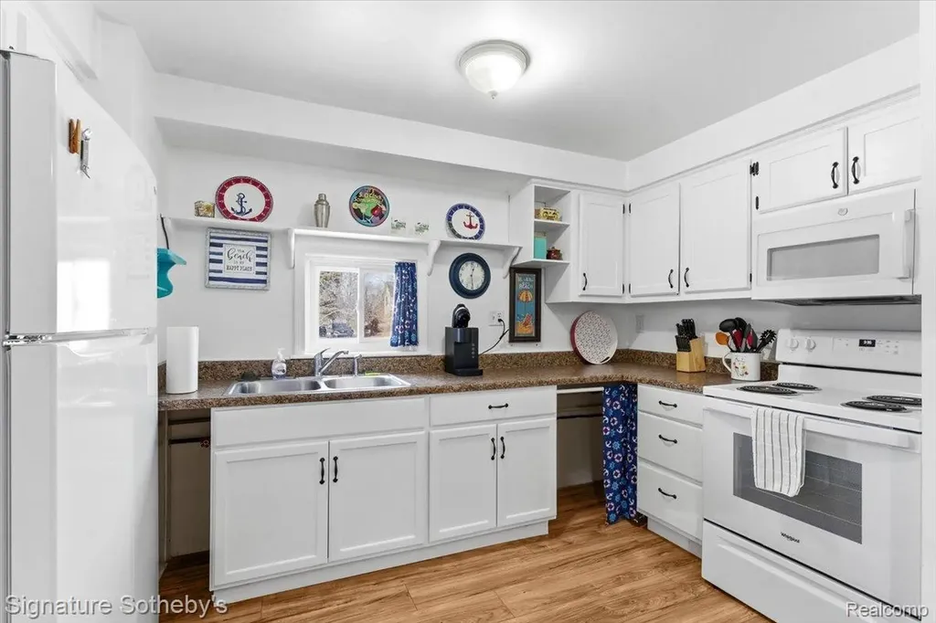 6997 Lakeshore Road Worth Township MI 48450