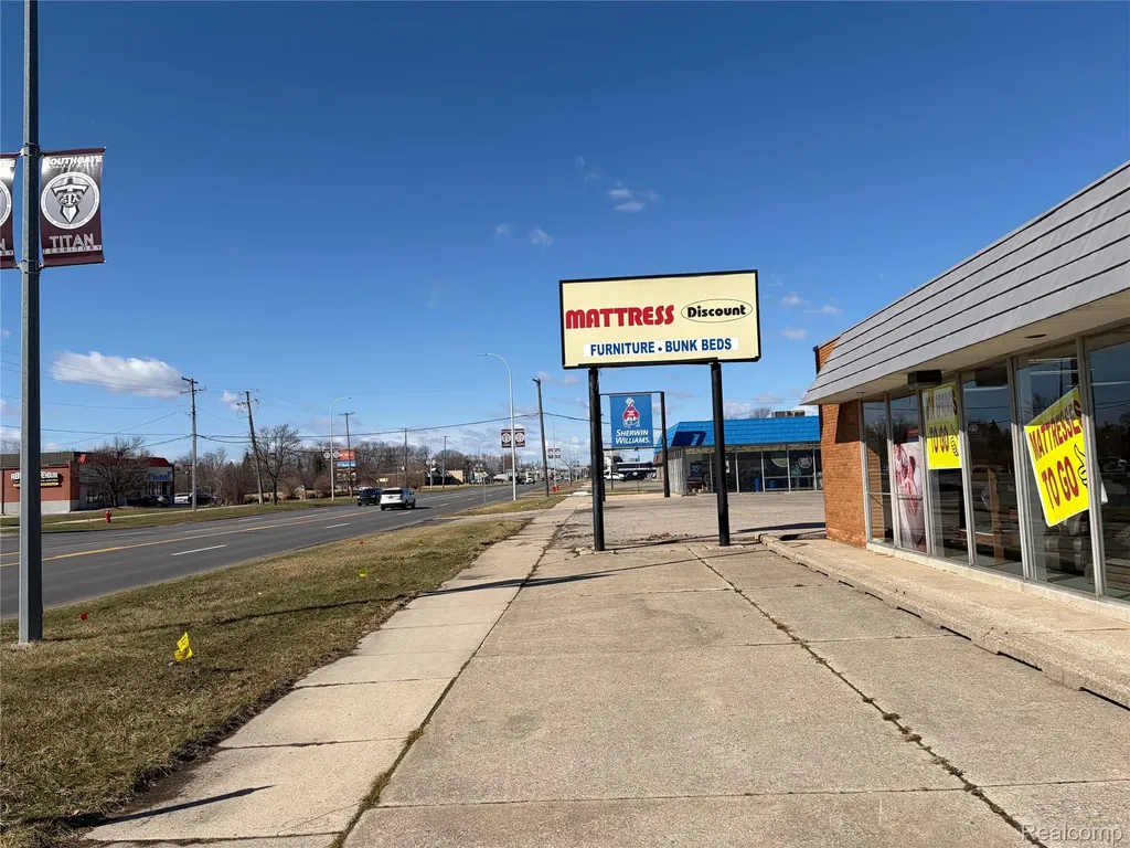 17820 Eureka Road Southgate City MI 48195