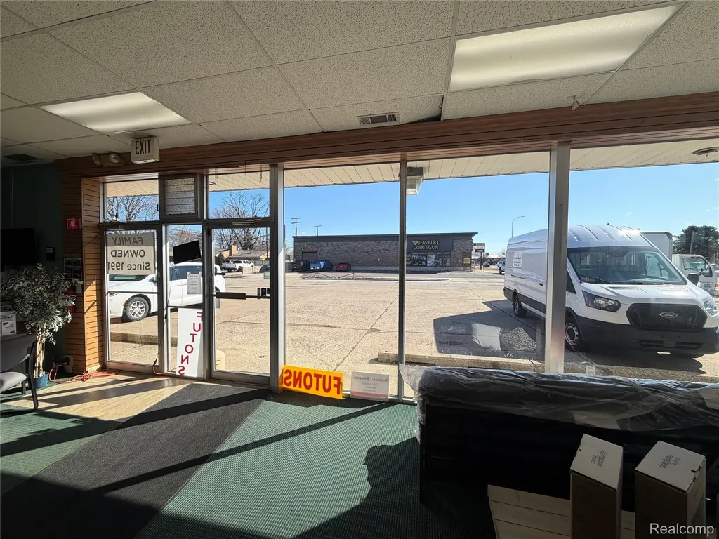 17820 Eureka Road Southgate City MI 48195