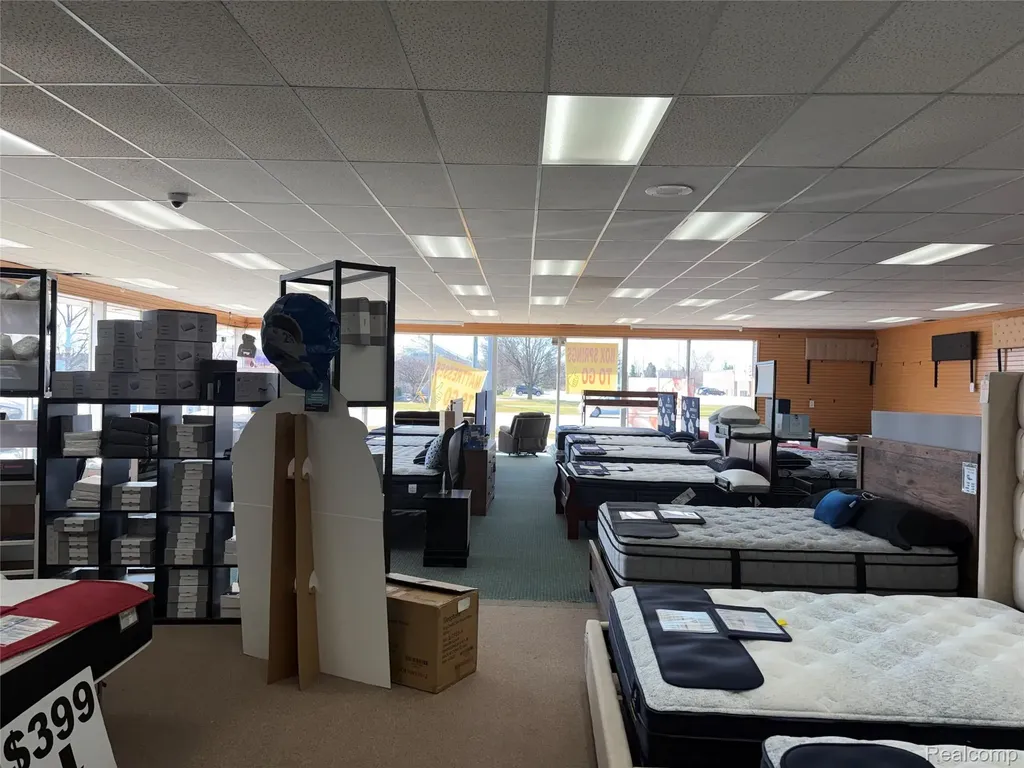 17820 Eureka Road Southgate City MI 48195