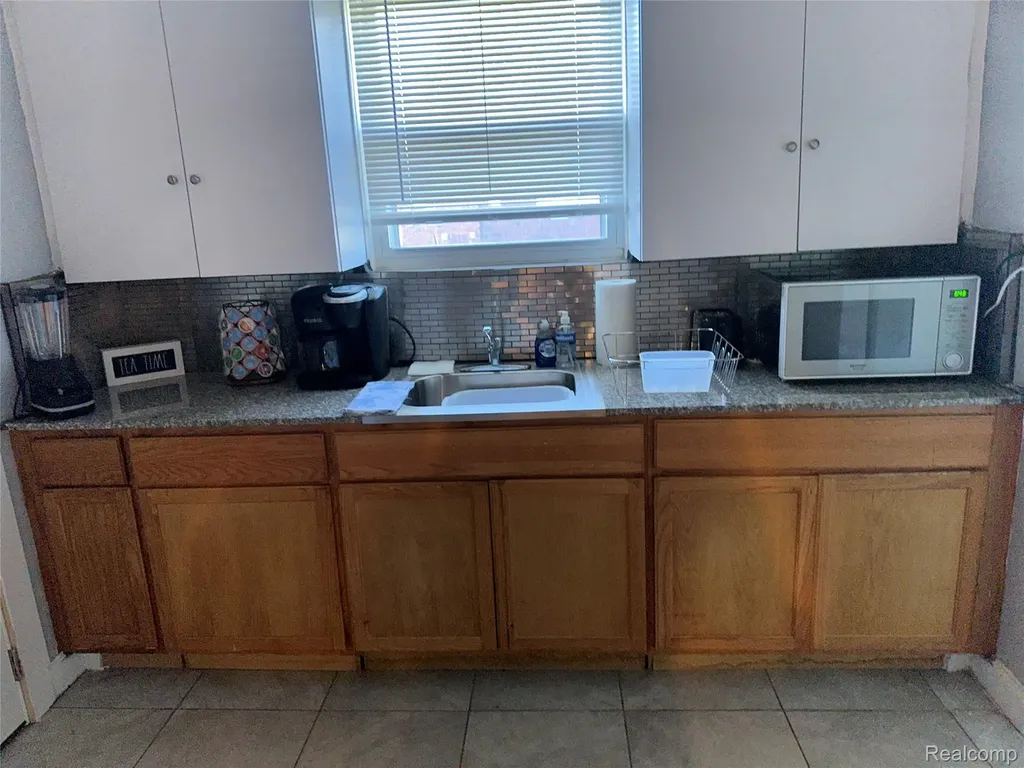 17566 Stoepel Street Detroit City MI 48221