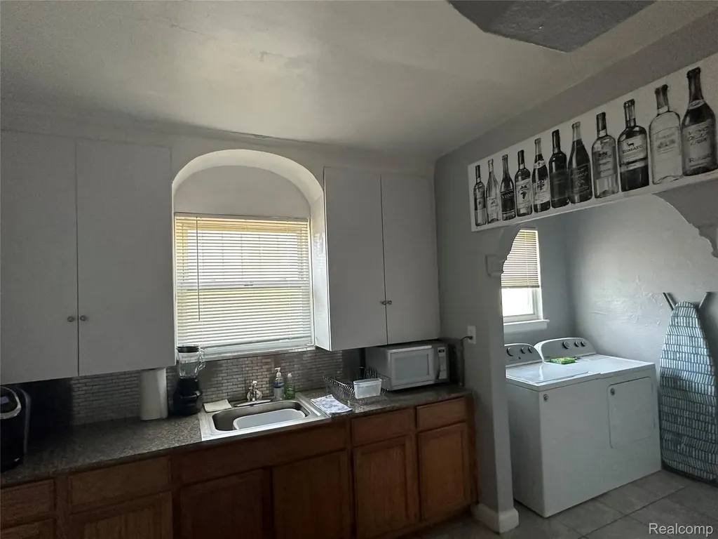 17566 Stoepel Street Detroit City MI 48221