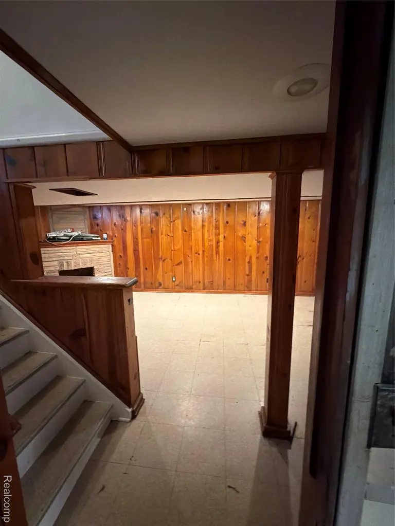 19711 Greydale Avenue Detroit City MI 48219